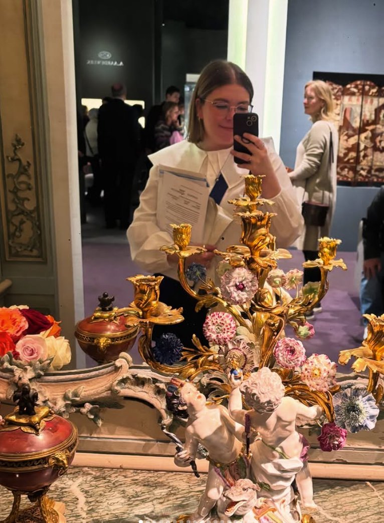 geebeeeee's tweet photo. Reflecting on an inspiring few days at @TEFAF  Maastricht with @TheCourtauld students on the Art &amp; Business MA 👩‍🏫

Taking learning beyond the classroom and into the fair itself was an invaluable experience. Huge thanks to exhibitors for their generosity with time and insight 🙌 https://t.co/iErUPEBIW8