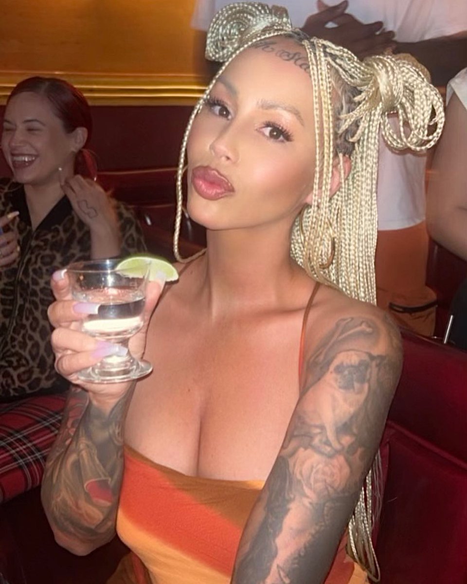 OFFICIAL AMBER ROSE tweet media