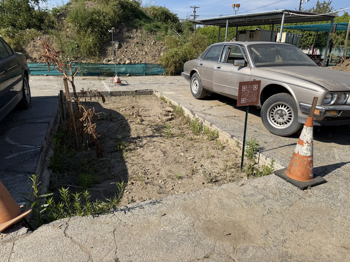 Airport2Park's tweet photo. Thank you @MetabolicStudio for the most inspirational tour on how we can creatively employ nature based solutions to unpave and remediate our future Great Park when the Santa Monica Airport closes in 2029. Thank you @18thStreetArts for the wonderful collaboration #depave https://t.co/FZUW5axuos