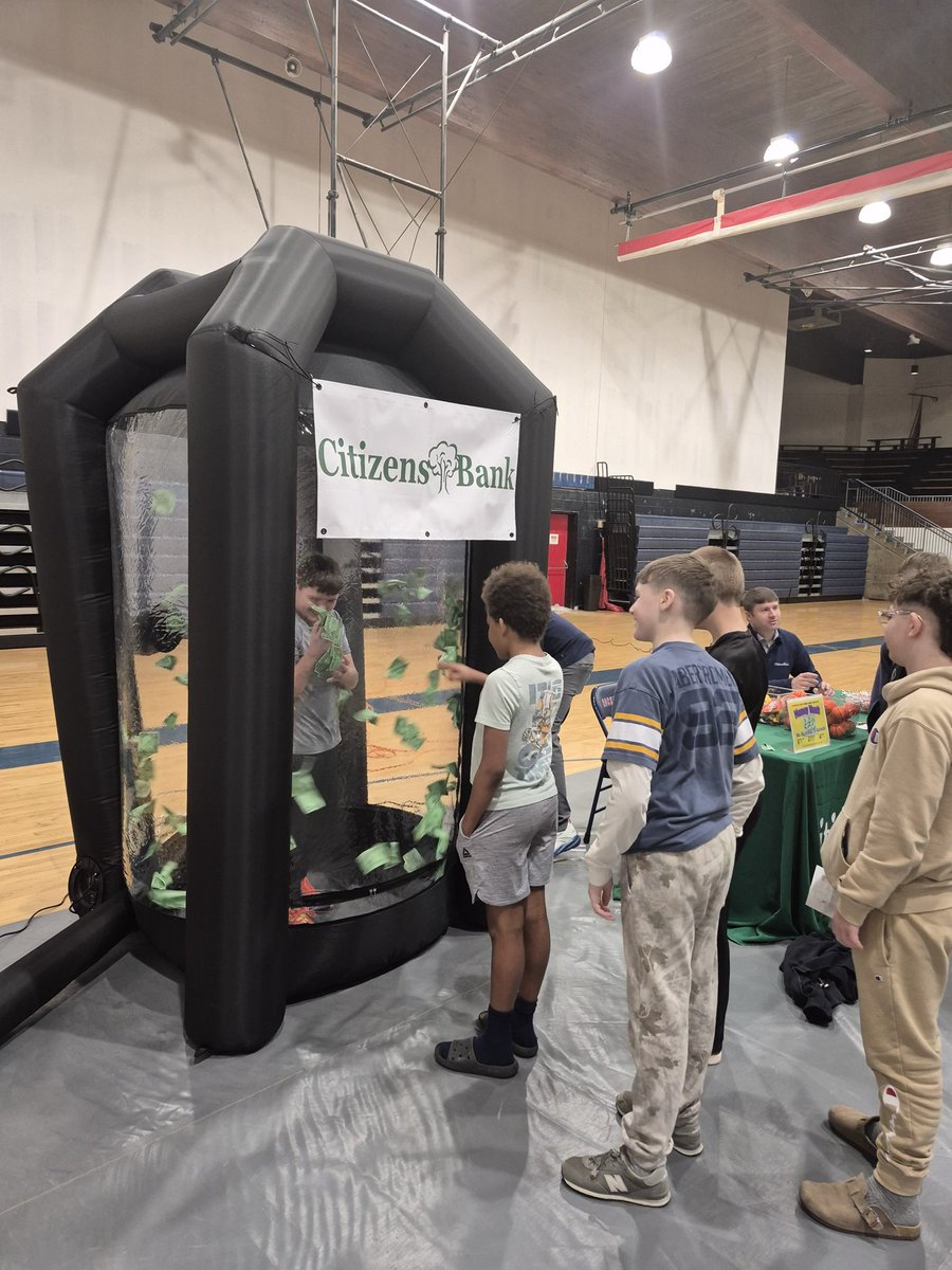 Leah Ray tweet media