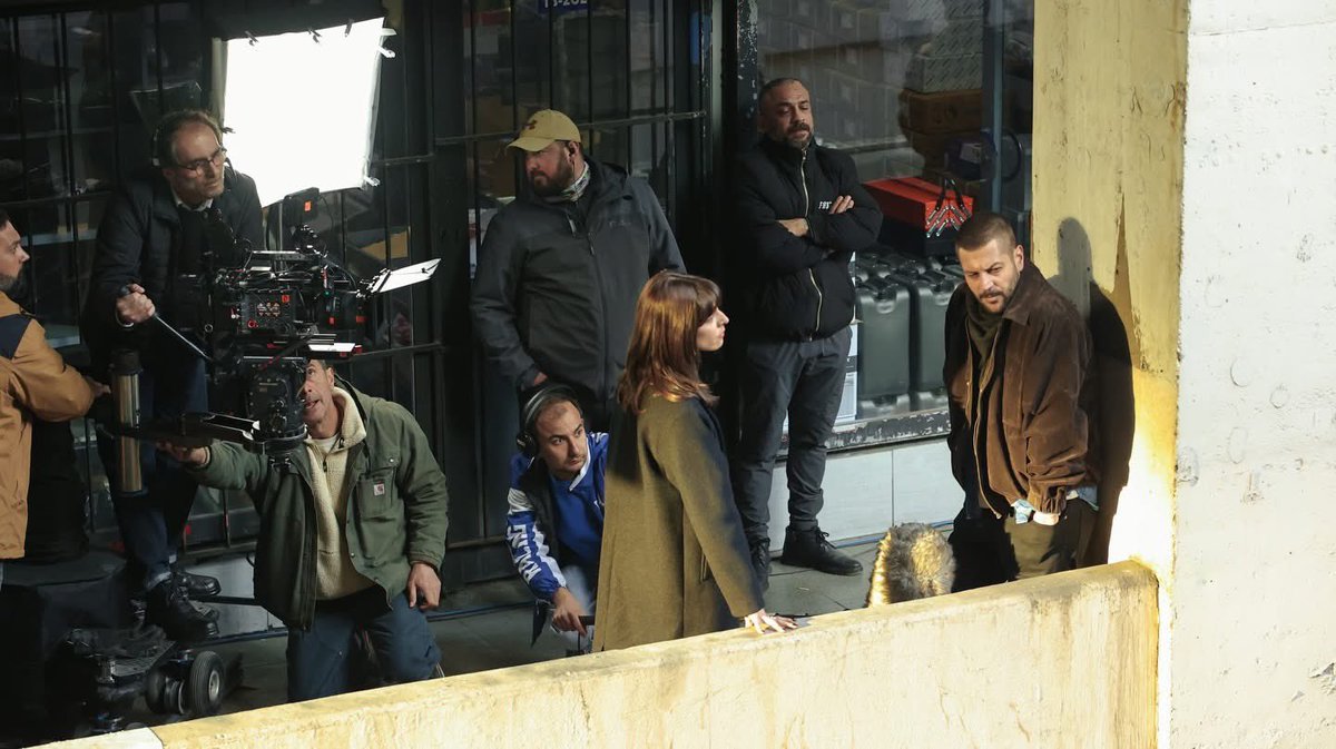 Veliaht 26.Bölüm (Final) kamera arkası

#SerhatTeoman #Veliaht #VeliahtDizi #VeliahtDizisi