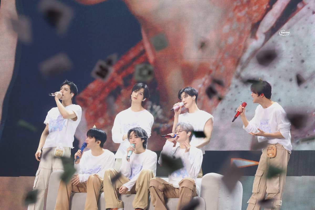 𝙇𝙤𝙫𝙞𝙣𝙜 𝙎𝙩𝙖𝙧𝙔𝙚𝙙 tweet media