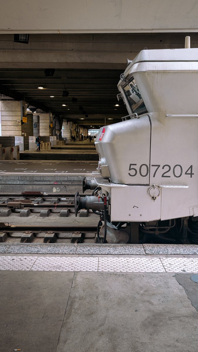 Pilote de loc ⇹🇨🇭 tweet media