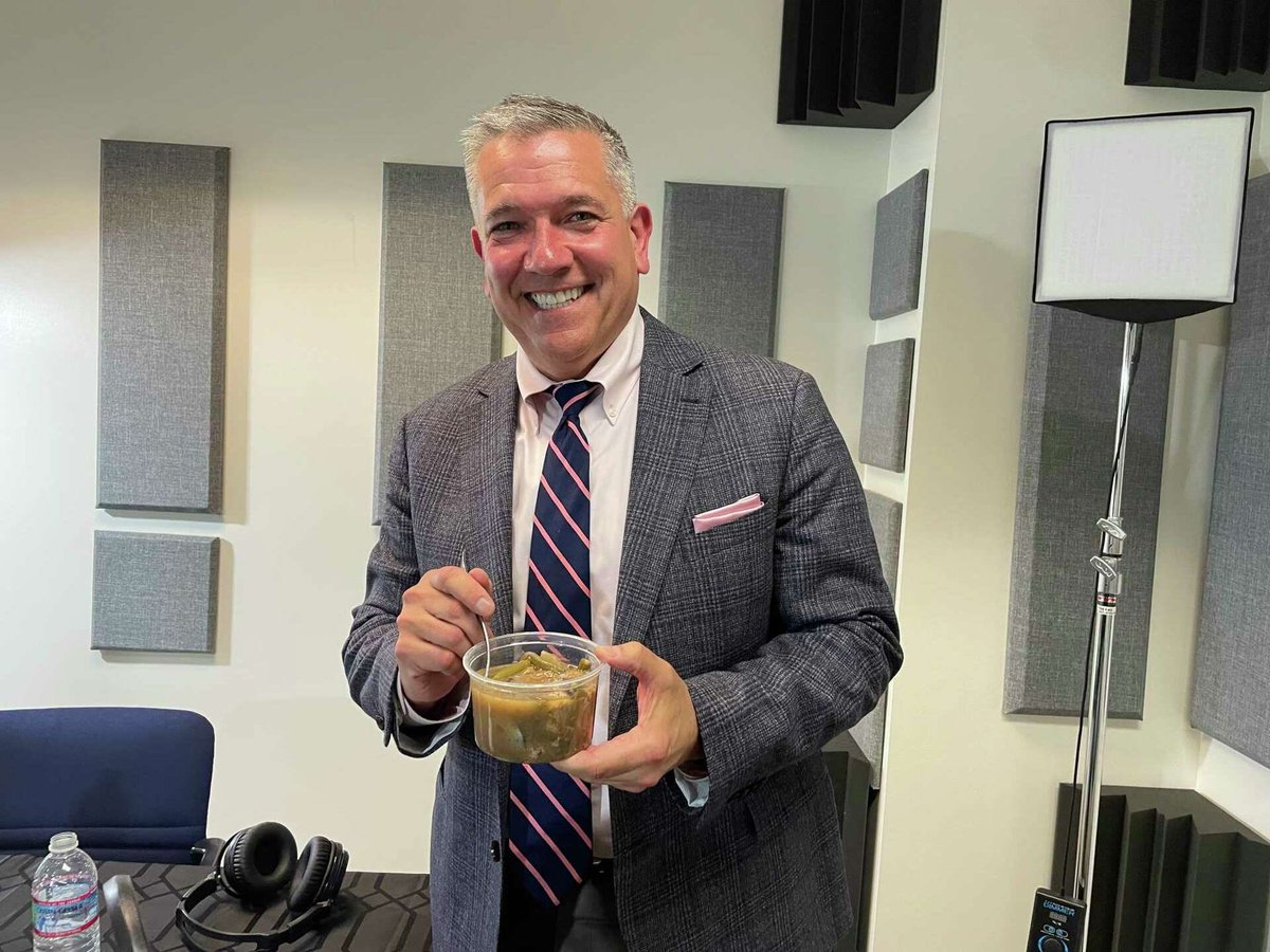 Hellavator tweet media