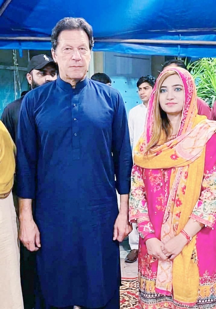 Muniba Mehmood tweet media