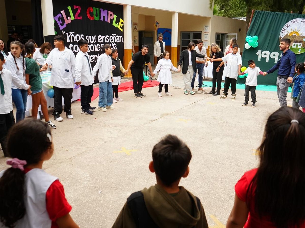 Armando Molina tweet media