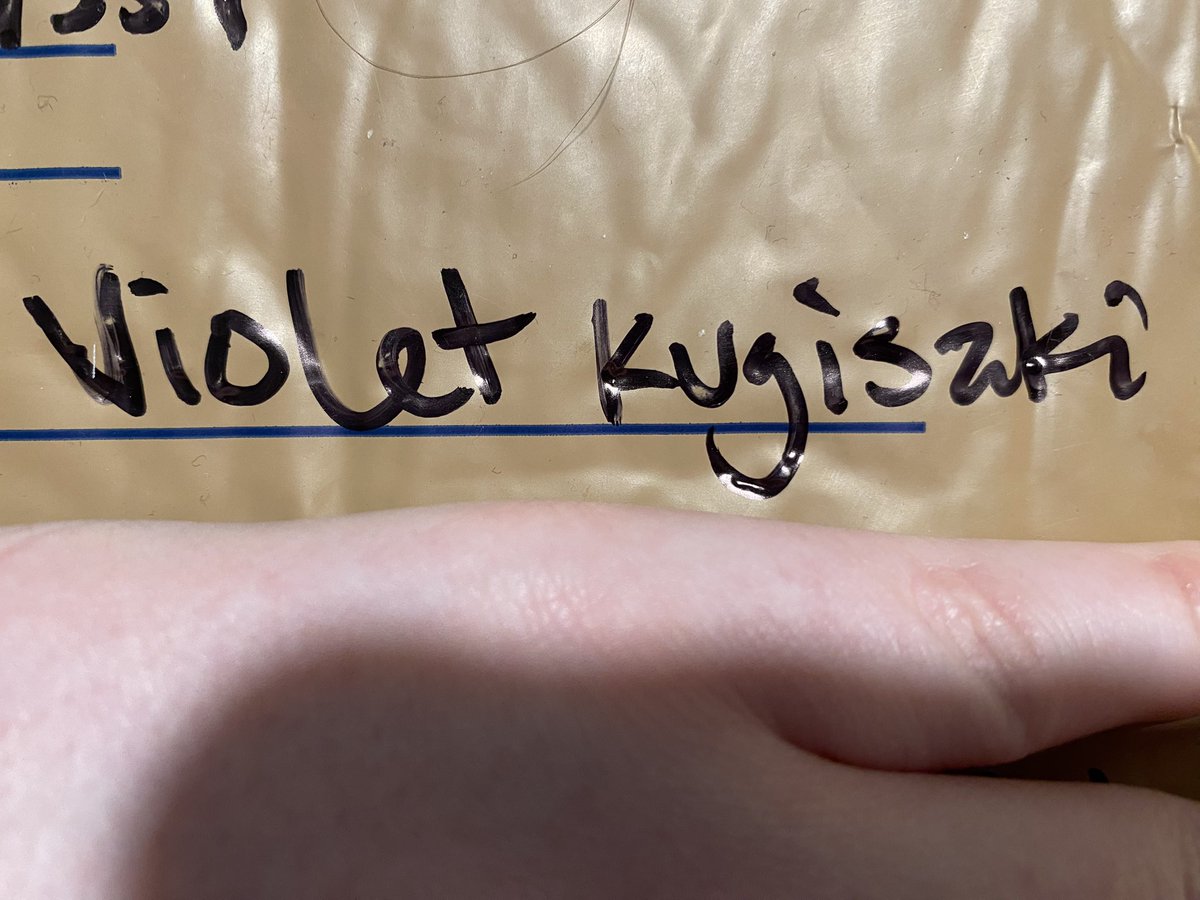 Violet Momo fan acount? tweet media