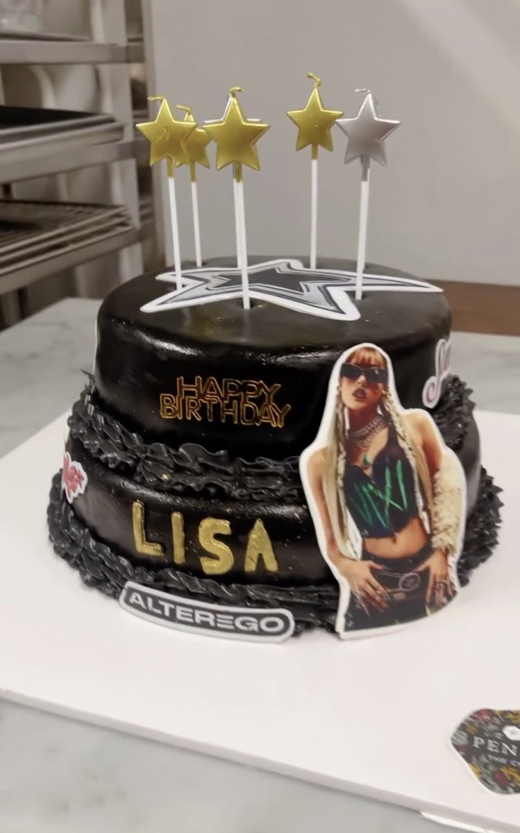 โ อ ยี ฟ เ ด้ อ ᵀʰᵘⁿᵈᵉʳ tweet media