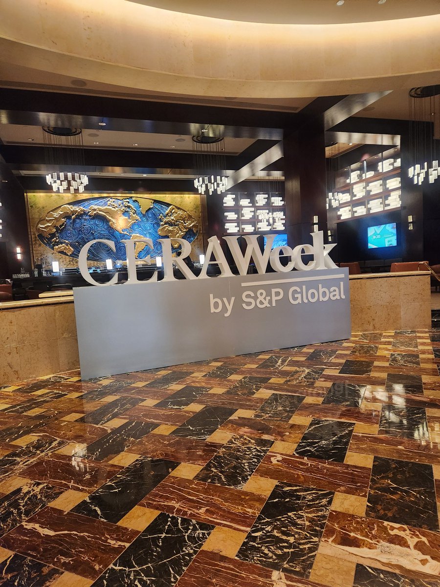 SameeaKamal's tweet photo. Dropping in to the end of #CERAweek - give me a shout if youre here 👋 https://t.co/JCvDd11NKi