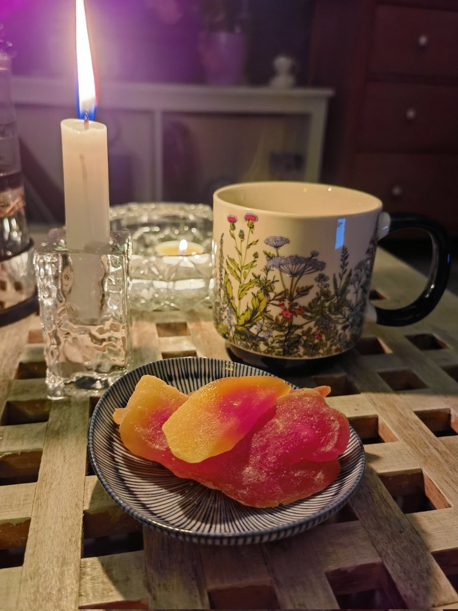 анна войзеш tweet media