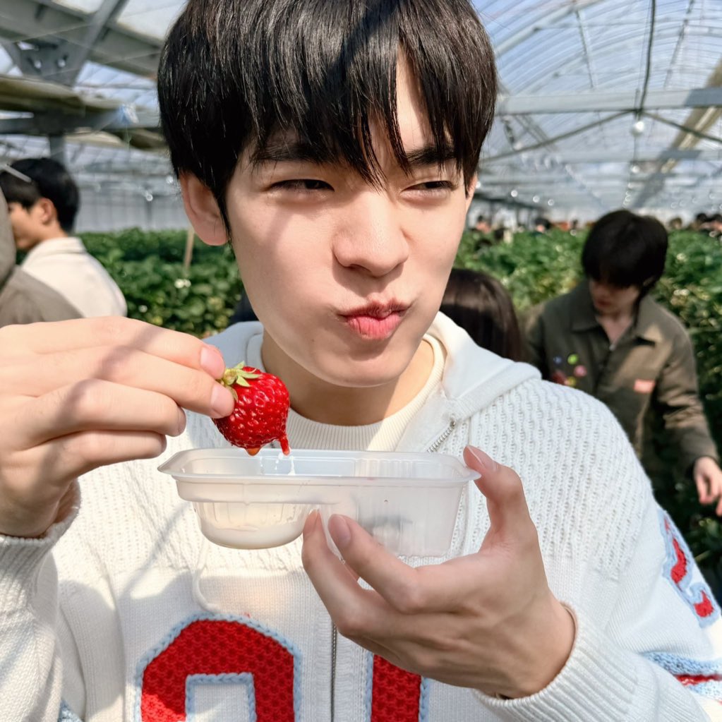 umi⋆˚✿˖ tweet media