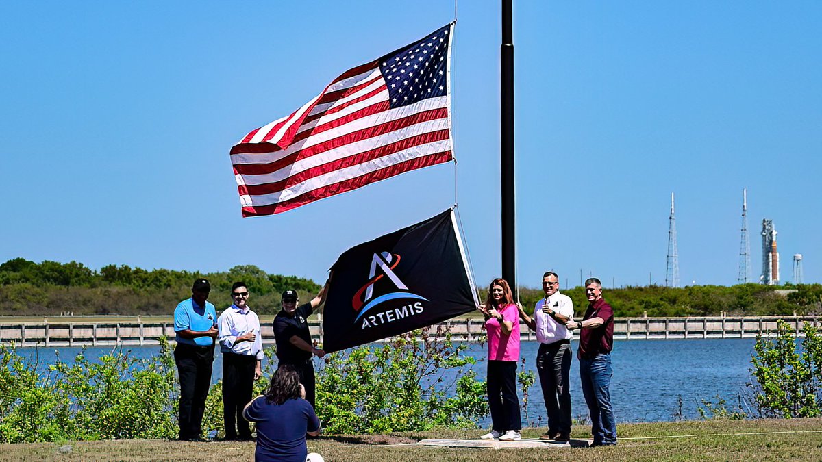 C and J Images tweet media