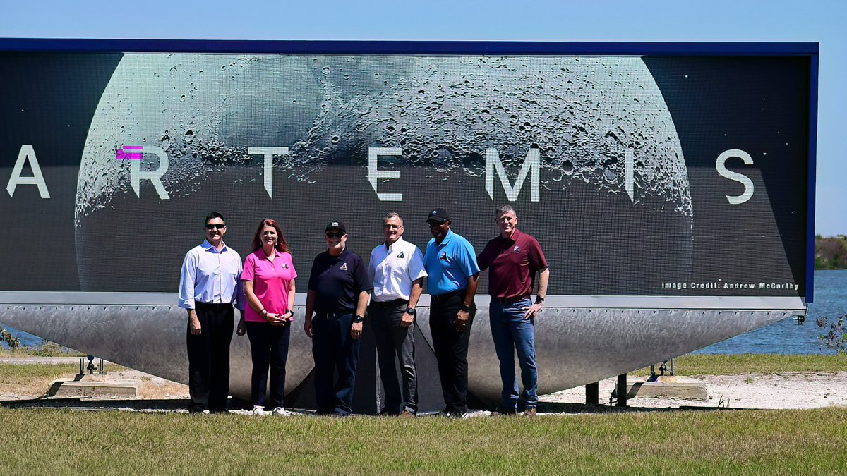 C and J Images tweet media