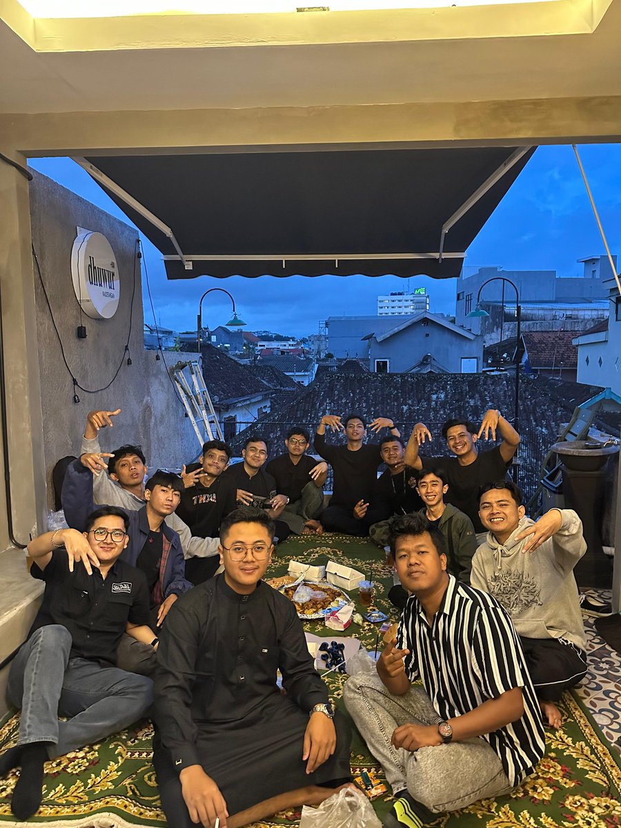 hannnnnasd's tweet photo. foto bukber ditahun 2026 ini😌 https://t.co/MeHlMXQjY5