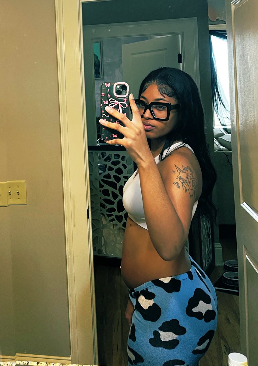 i am Luvv💚💋 tweet media