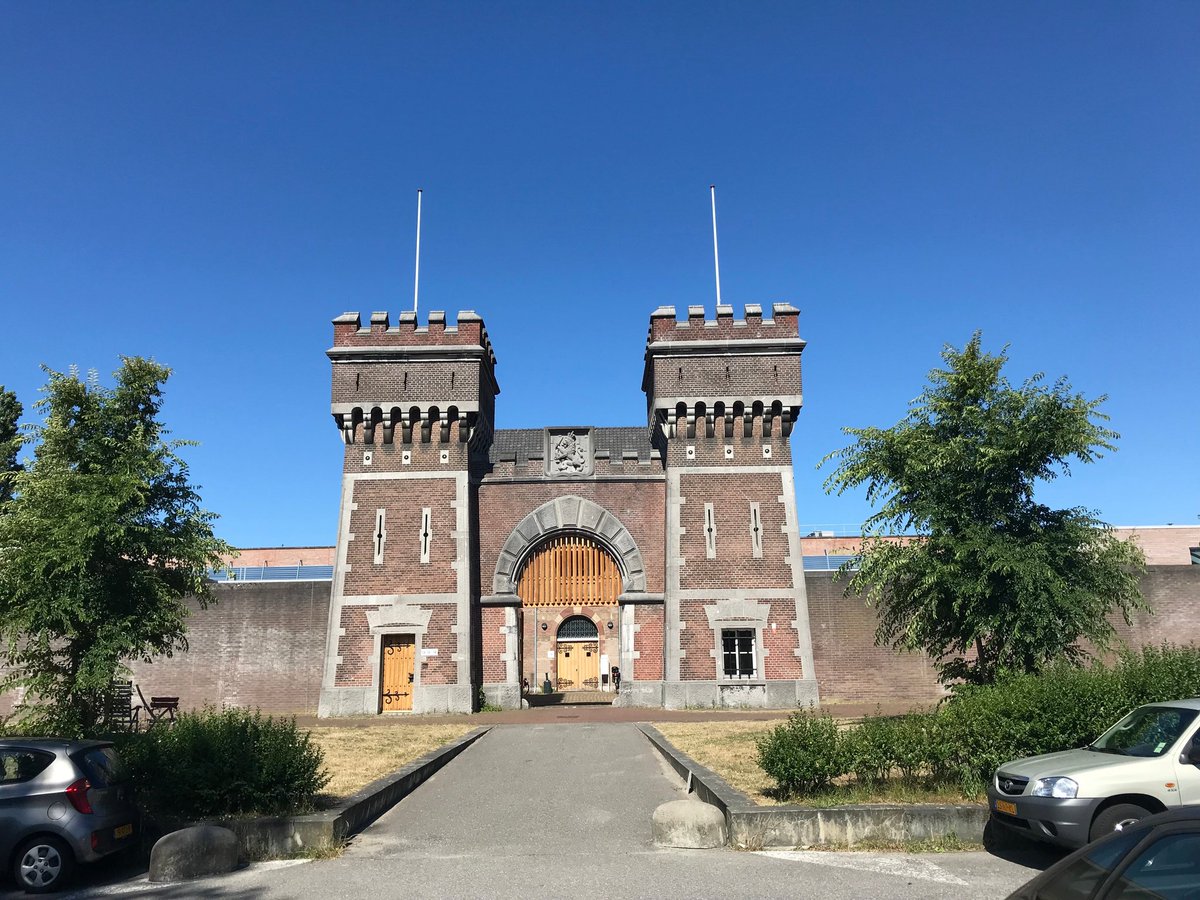 NoHoldsBarred tweet media