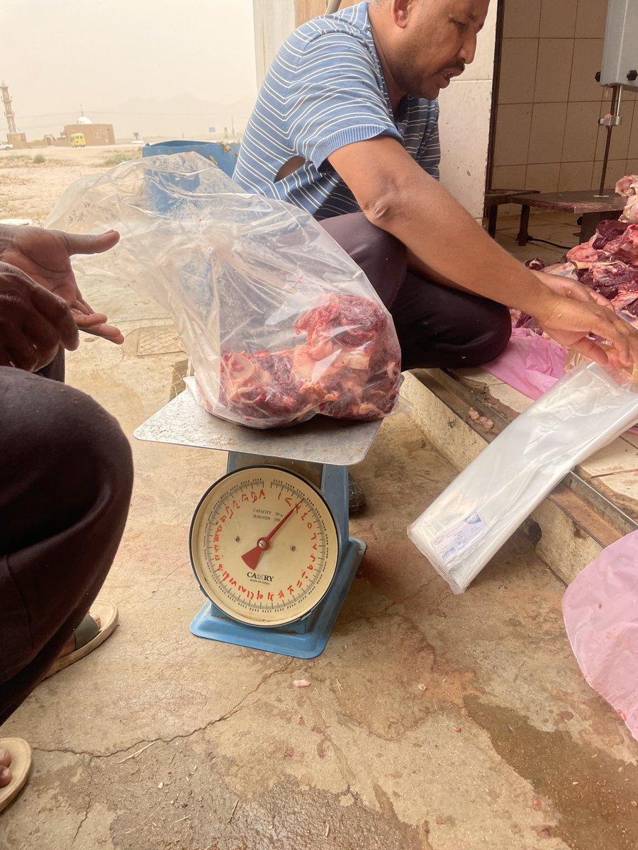 brmodhih's tweet photo. استقبلت جمعية البربالمضيح ناقة ذبح من فاعل خير أبو حماد ورفاقه وتم سلخها بالمسلخ وبعد وزنها بلغت الكمية ٣٩٠ كيلو وتم توزيعهاعلى ١٣٠ أسرة بمقدار ٣ك  في ١٤٤٧/٠٩/٢٠
رئيس واعضاء مجلس الادارة والمستفيدين يرفعون شكرهم لفاعل الخير أبو حماد ورفاقه
رئيس مجلس الإدارة  د. زيد عماش الهبيرة https://t.co/LIK1j8D4Mk