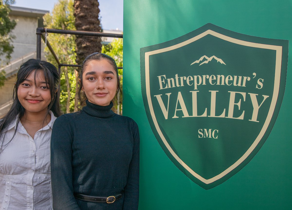 Santa Monica College tweet media