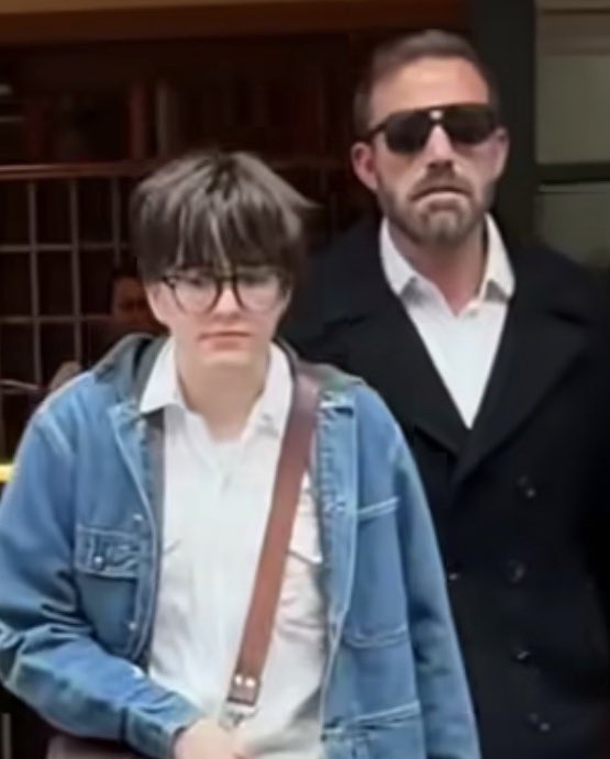 Oli London tweet media