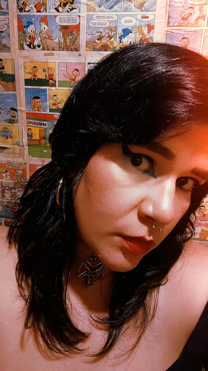 s 4 d e y e s tweet media