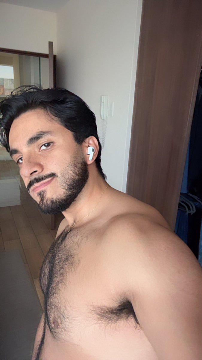 NudeCroft tweet media