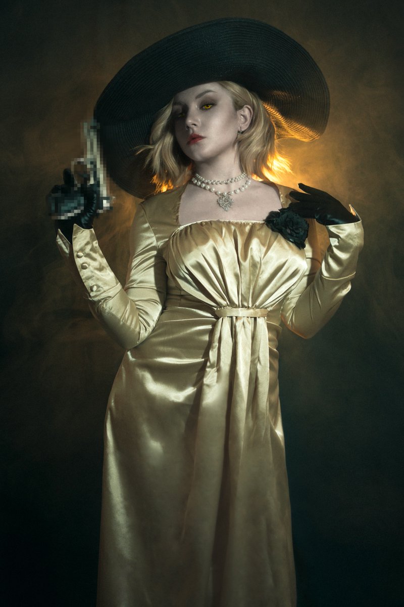 EzysummersCosplay tweet media