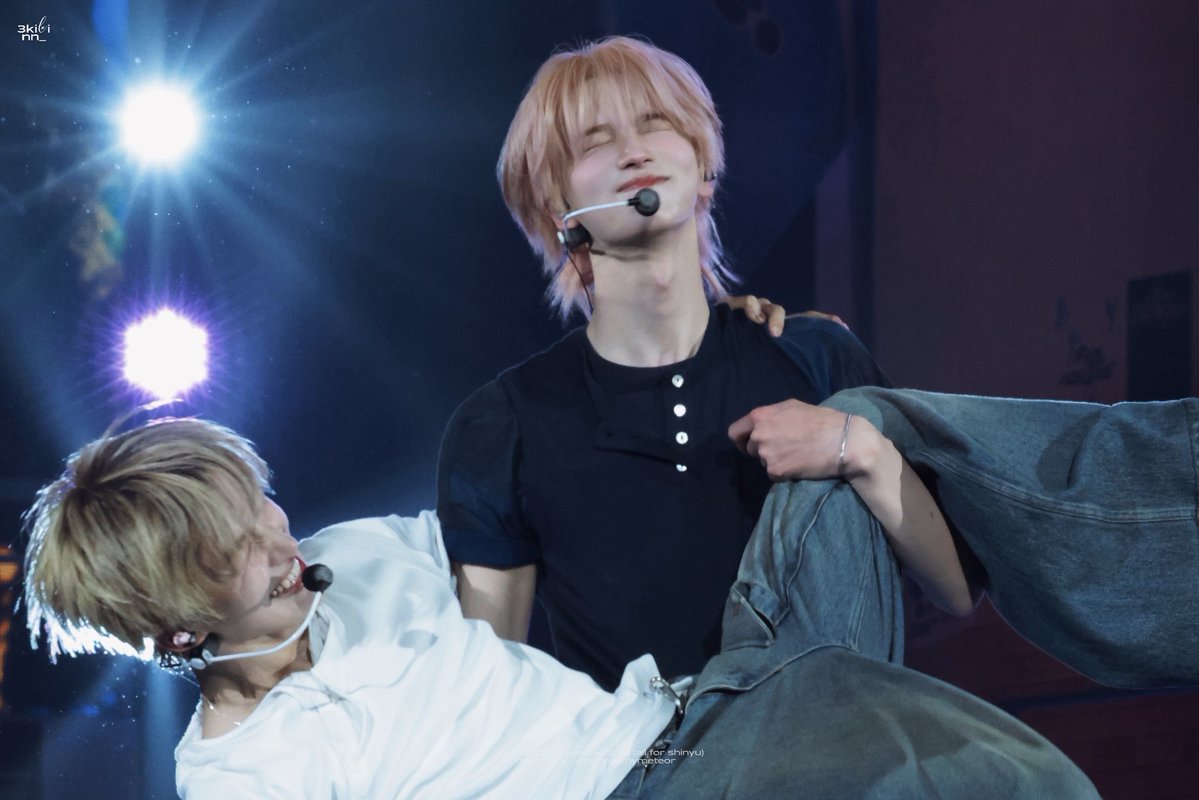 pursuemymeteor tweet media