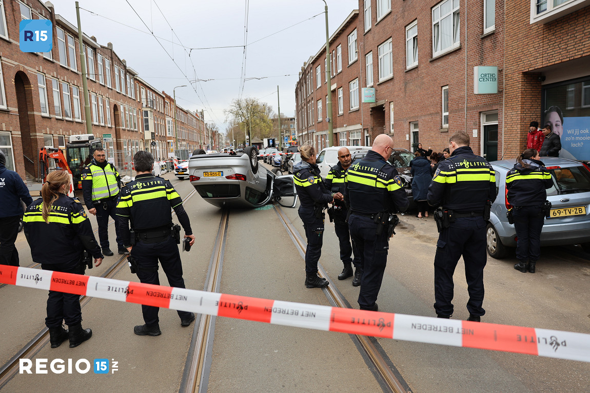 Auto's beschadigd bij ongeval op de Steijnlaan in Den Haag