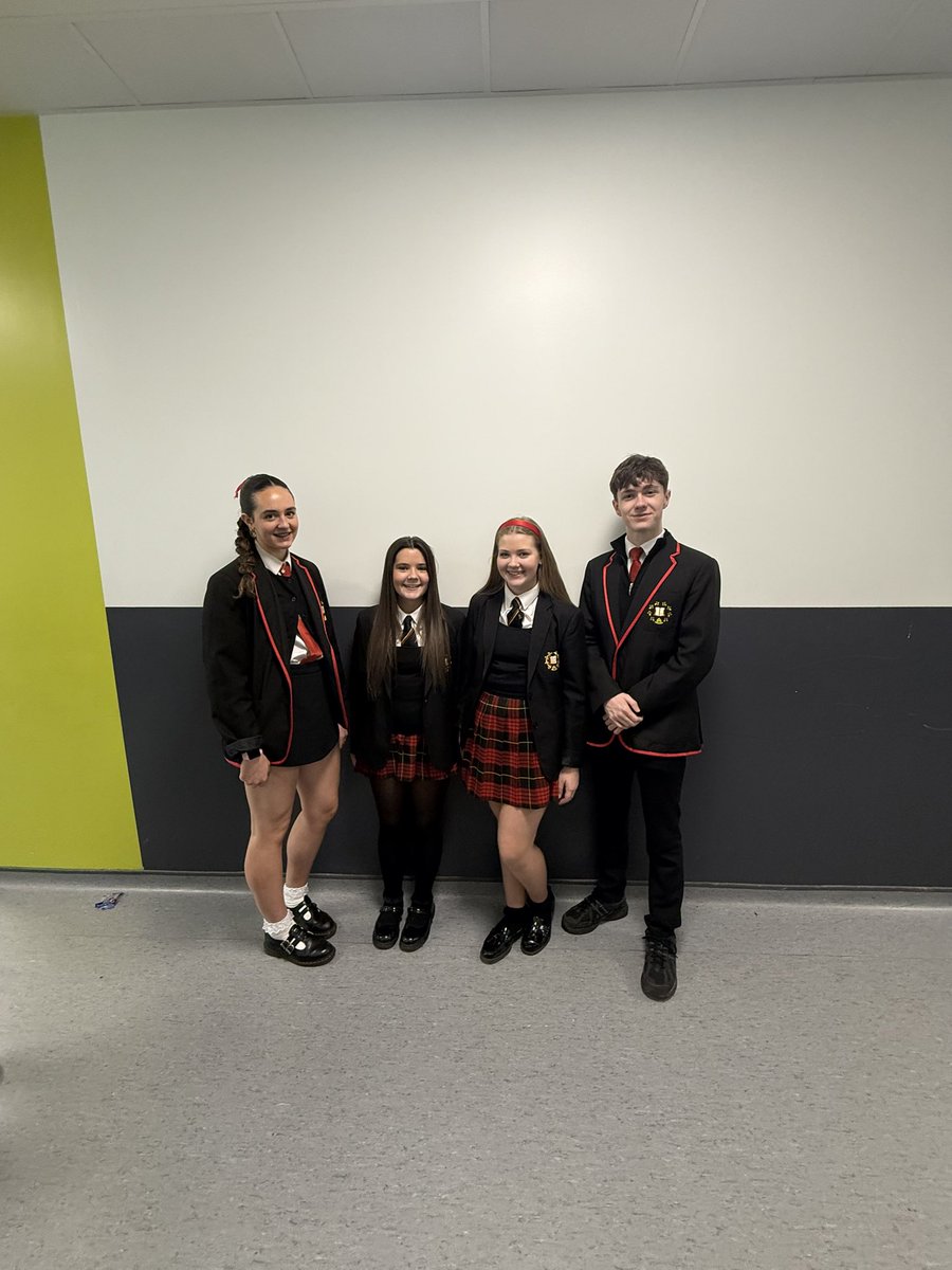 Mrs Gardner tweet media