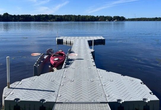 ShoreProcure's tweet photo. Why Floating Docks?

* Adapts to water levels
* Easy install
* Low maintenance

Perfect for lakes &amp; bayous

Contact us or go to https://t.co/2bReB84vxG&amp; use code Shoreprocurement7 https://t.co/lP7xJeo3nN