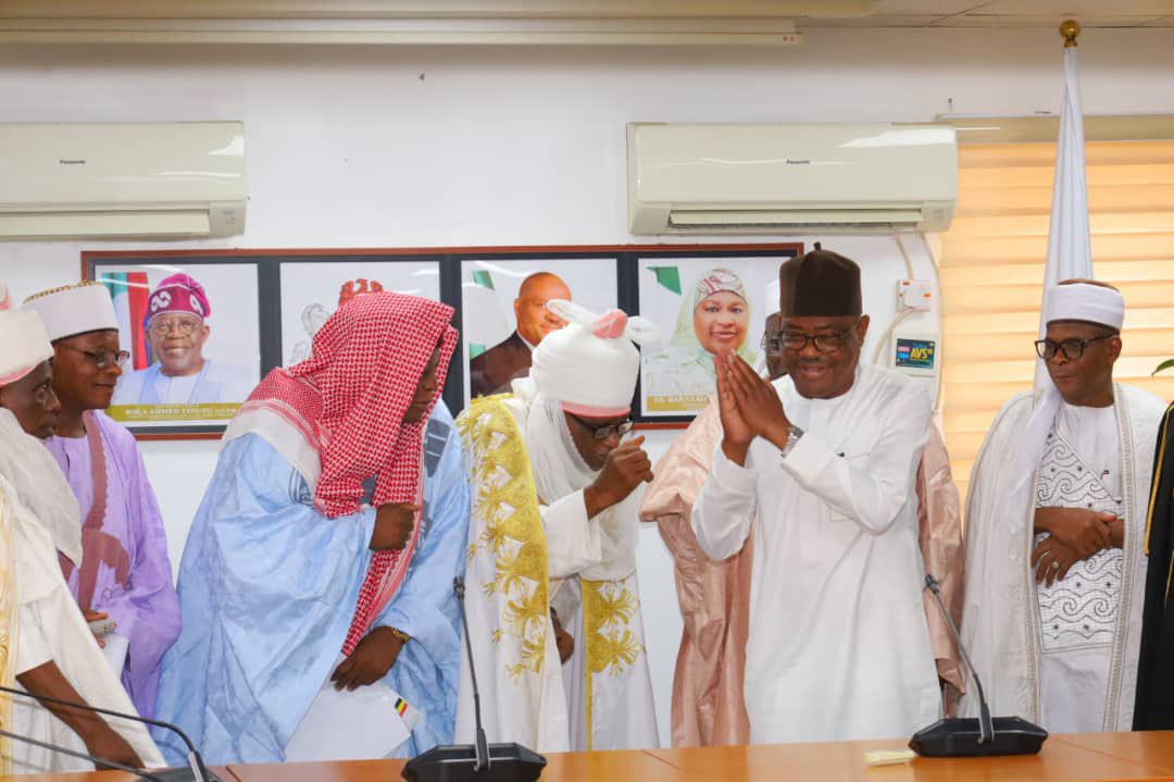 bigmorsh's tweet photo. Wike grants land titles, waives statutory fees for FCT traditional rulers

In a landmark move to strengthen the relationship between the government and indigenous authorities, the Minister of the Federal Capital Territory (FCT), Nyesom Wike, has presented land allocation documents to members of the FCT Council of Chiefs.

​Speaking during a meeting with the traditional rulers in Abuja on Friday, the Minister also announced a total waiver on all statutory fees for the land titles, acting on the direct instructions of the President, Bola Ahmed Tinubu.

Wike emphasized that while the legal framework of the FCT often overlooks original ownership, the Tinubu led administration recognizes the historical presence of indigenous people.

​Wike added that, "We cannot deny the fact that there are indigenous people who were here before the creation of the FCT.

 "The President said we must extend a hand of fellowship to you. If those who make peace cannot be appreciated with land, who should be?".

​The Minister commended the monarchs for their roles in ensuring the "most peaceful" Area Council elections in the territory’s history. 

To further enhance their capacity to maintain order, Wike promised the provision of utility vehicles for traditional rulers in the FCT.

The Minister further listed several key infrastructure projects nearing completion in the satellite towns, scheduled for commissioning this June to include the completion of the Airport-Kuje road dualization, progress on the Bwari-Zuba link road, ​Apo/Karshi and Basan Jiwa as well as completion of the "Arab Road" network.
​
​The highlight of the event was the waiver of land processing fees, which Wike noted that it would be "unfair" to ask traditional rulers to scout for large sums of money to pay for land they have inhabited for generations.

The Ona of Abaji, Alhaji (Dr.) Adamu Baba Yunusa, who serves as the Chairman of the Council, expressed gratitude to the President and the Minister, pledging the continued support of the traditional institutions for the administration's policies.