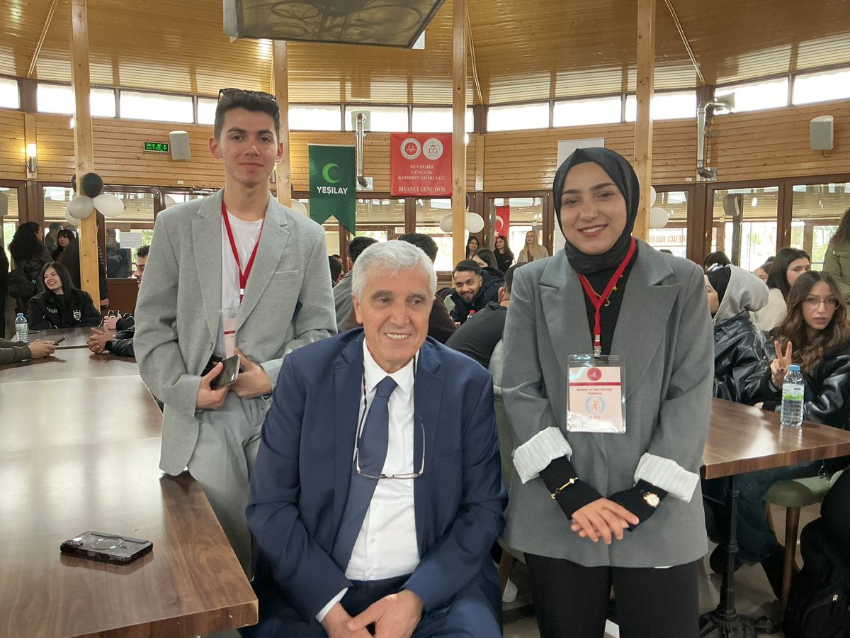 profbagci's tweet photo. Nevşehir  Hacı Bektaş Veli Üniversitesinde öğrenci ve öğretim üyeleri ildüe beraberiz. https://t.co/V4rnfIV2vI