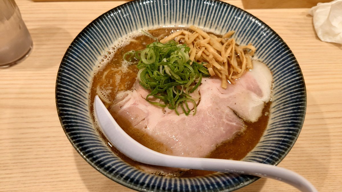 ねつき。 tweet media