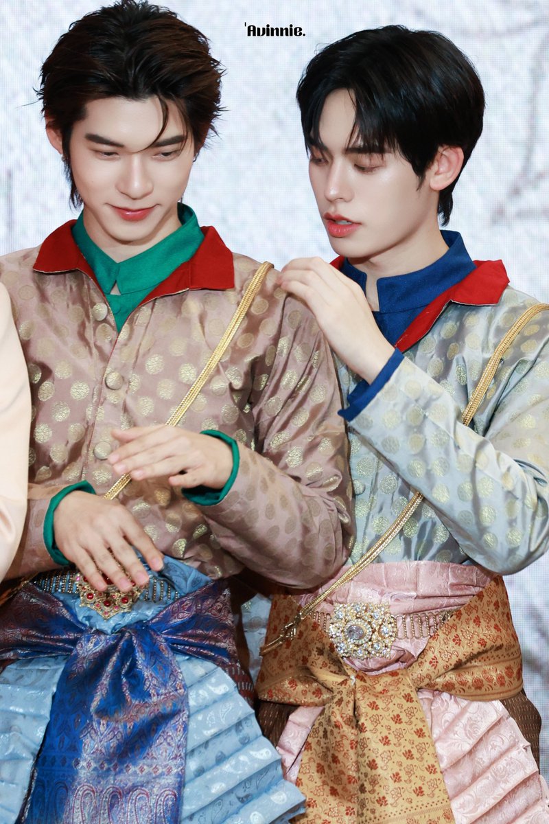 Avinnie•แอนนา tweet media