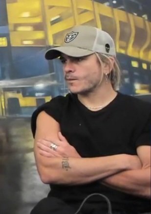 ludmi໑̣ ★ tweet media