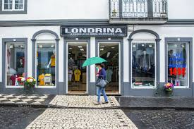 ArleteCaetum's tweet photo. 4/ Para o lojista da ponta: O desespero é real. Diferente de bancos, as contas de pagamento NÃO têm cobertura do FGC. O dinheiro "segregado" no BC é a única esperança, mas o acesso pode levar meses de burocracia judicial. ⏳ https://t.co/top5T8yV6m