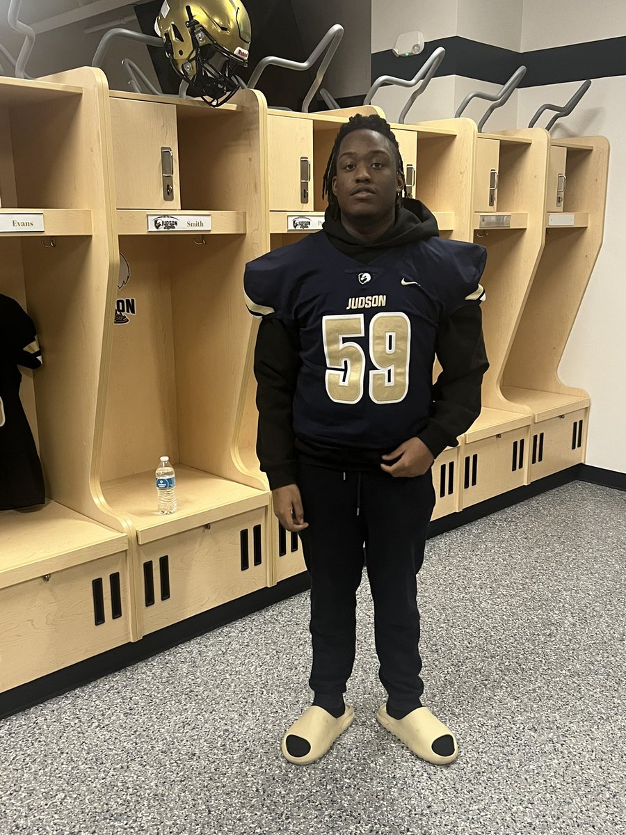 KeaireSmit's tweet photo. I had a great time at JUDSON UNIVERSITY thank you🫶🏾 @Coach_Velasquez @CoachKingHaze @TywonBender @CoachZackGoodFB @Kendrick_Crite @King_Cloy91 https://t.co/qF4NKsfGyu