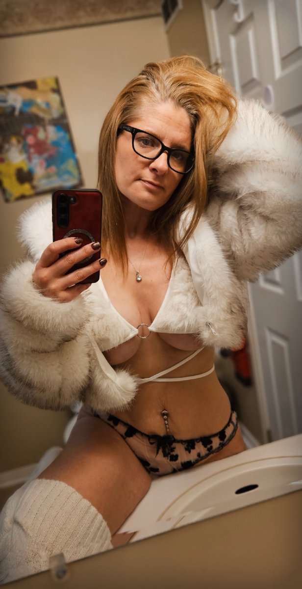 TrueNorthTease tweet media