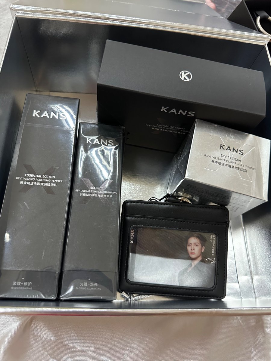 ♏y Lavender☔15th👑🤍🍡🍦#TheOtherSide & #MAGICMAN tweet media