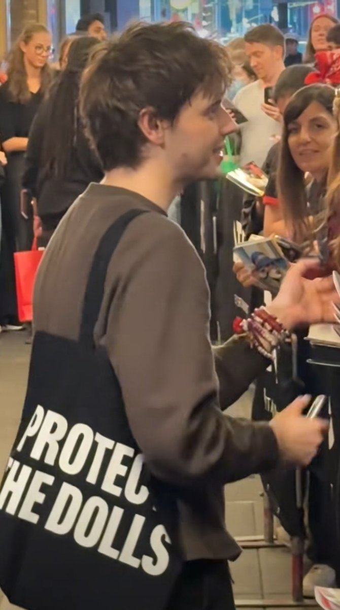 rose ⚢ tweet media