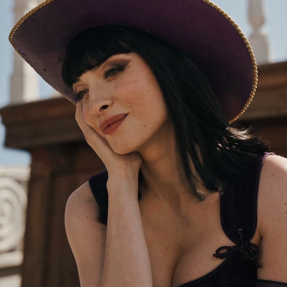 Base umum bisa follow @cornerfess tweet media