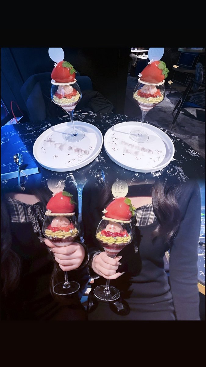 宇宙人の笑顔 tweet media