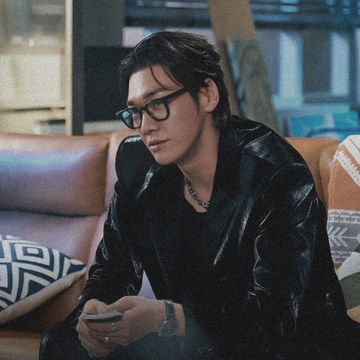 郑, 𝘼𝙜𝙖𝙩𝙝𝙖. tweet media