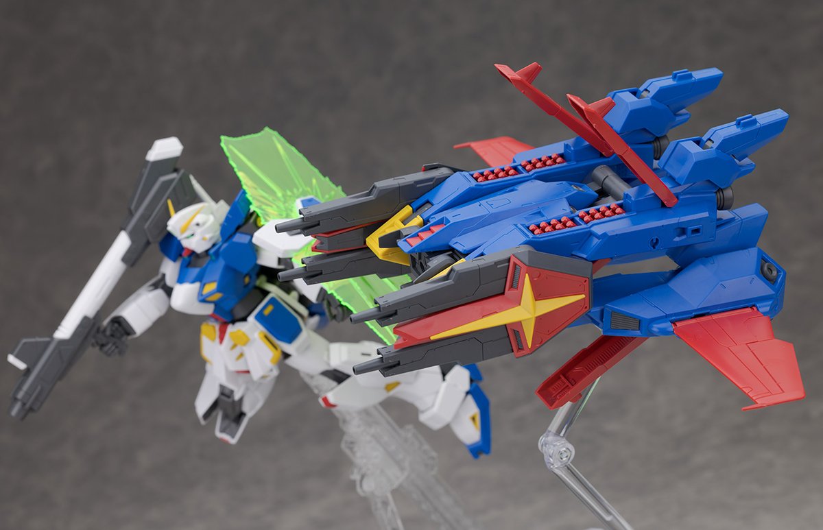 ガンプラの山を崩せ/星丸 tweet media