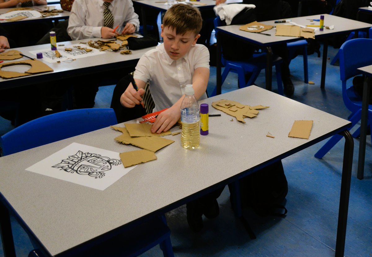 CastlefordAcad's tweet image. Cross Curricular Day!
Our pupils have been getting creative today — making masks and taking part in some brilliant drumming sessions! 🥁🎭
The energy, teamwork and enthusiasm have been fantastic to see.#TeamCastleford #Proud #CrossCurricular