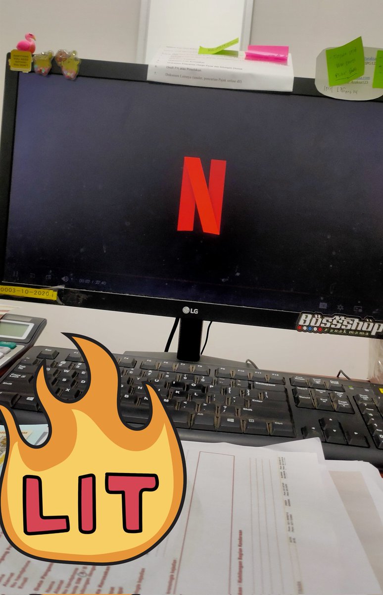 catstronouts tweet media