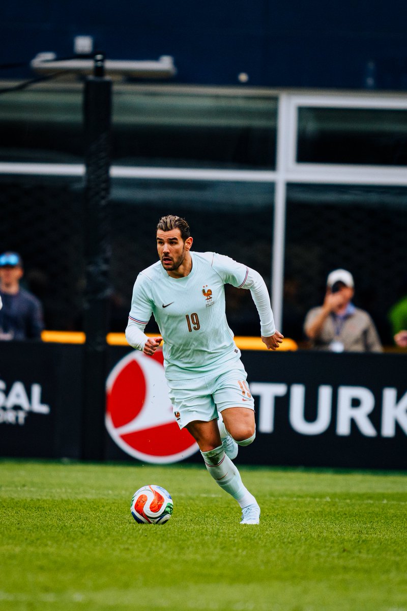 Theo Hernandez tweet media