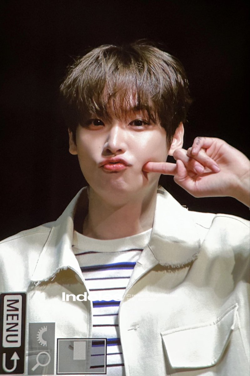 Indŏles tweet media