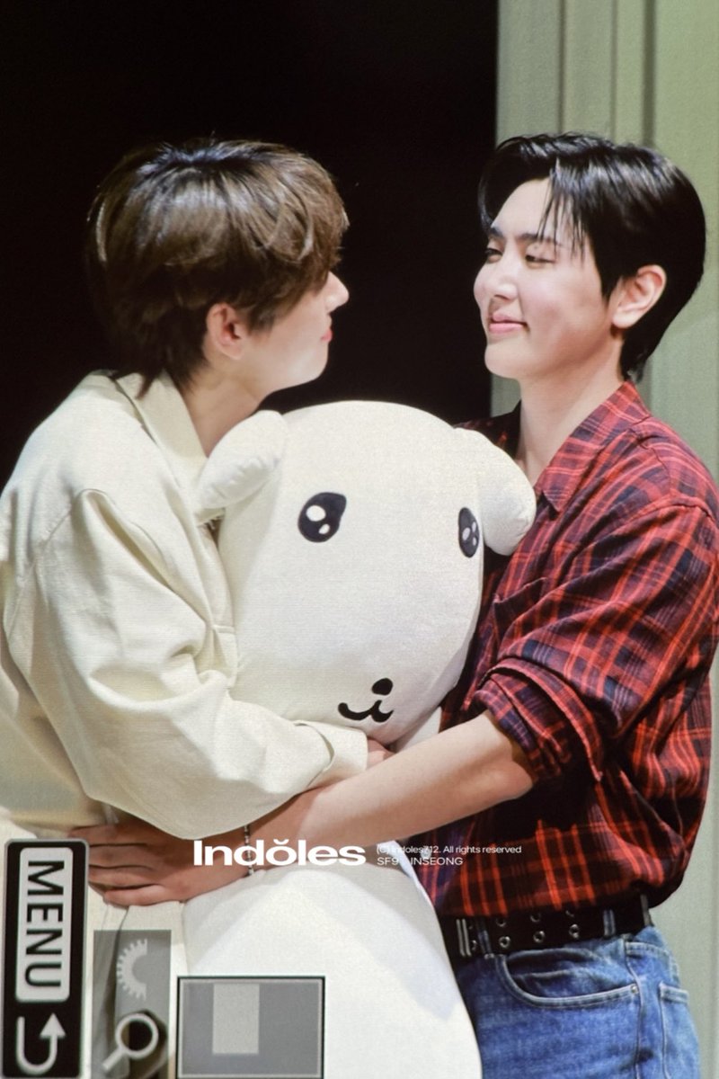 Indŏles tweet media