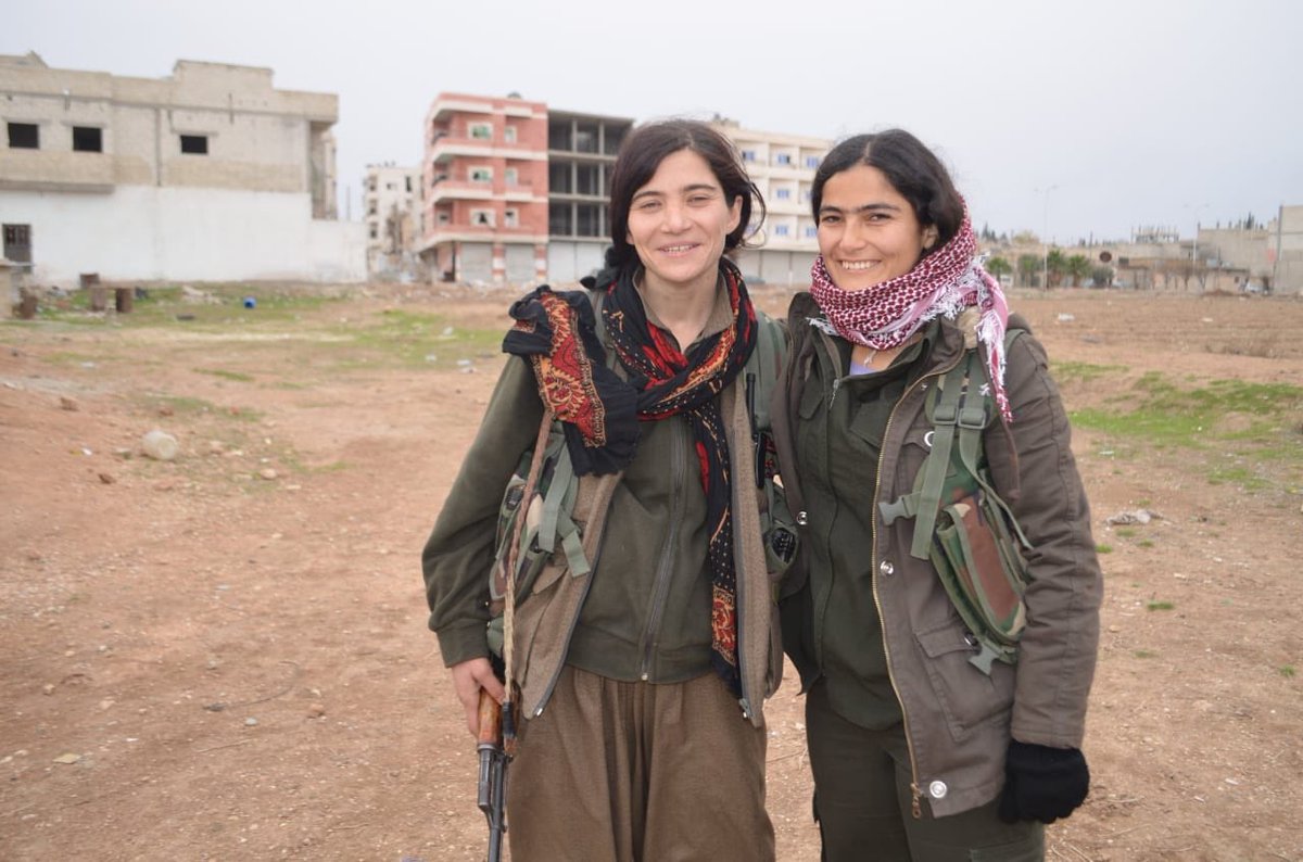 rojgerhelinn's tweet photo. 2 Jinen leheng Ş.ŞILAN GOYİ Ş.ZEHRA GOYİ https://t.co/LtsSJfXiPV